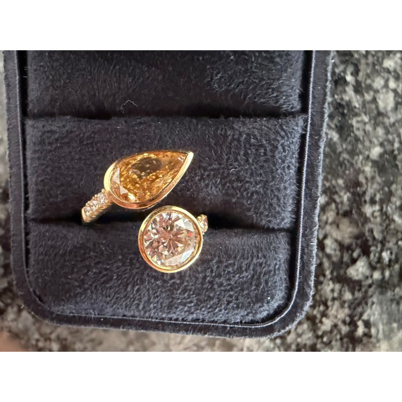 Luxuriöser 18K Gelbgold-Diamantring