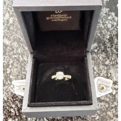 Hochwertiger 18K Naturdiamant-Ring mit 0.79ct & 0.43ct Brillanten – Feines Weiss / VS