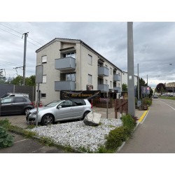 Schöne 1.5-Zimmer-Apartments in Dietikon zu vermieten – frisch renoviert, zentral gelegen, mit separatem Eingang