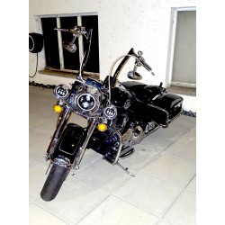 Harley-Davidson Road King – edler Custom-Bagger in Schwarz/Chrom