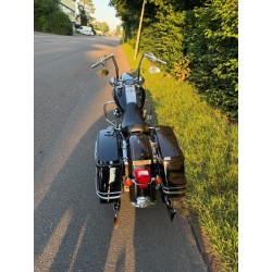 Harley-Davidson Road King – edler Custom-Bagger in Schwarz/Chrom